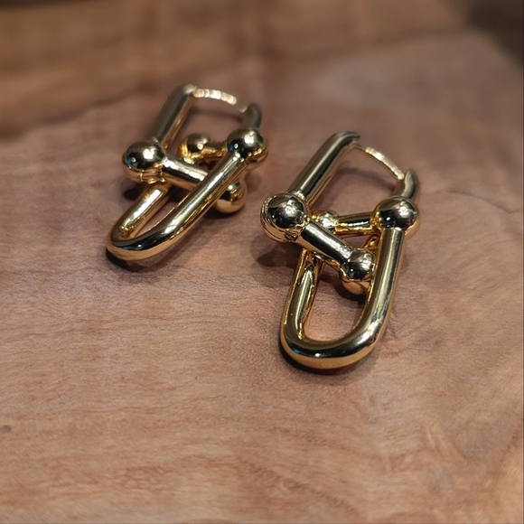 Double Link Hardware U-Shape Gold Earrings Designer Minimalism Quiet Luxury - Picture 3 of 4